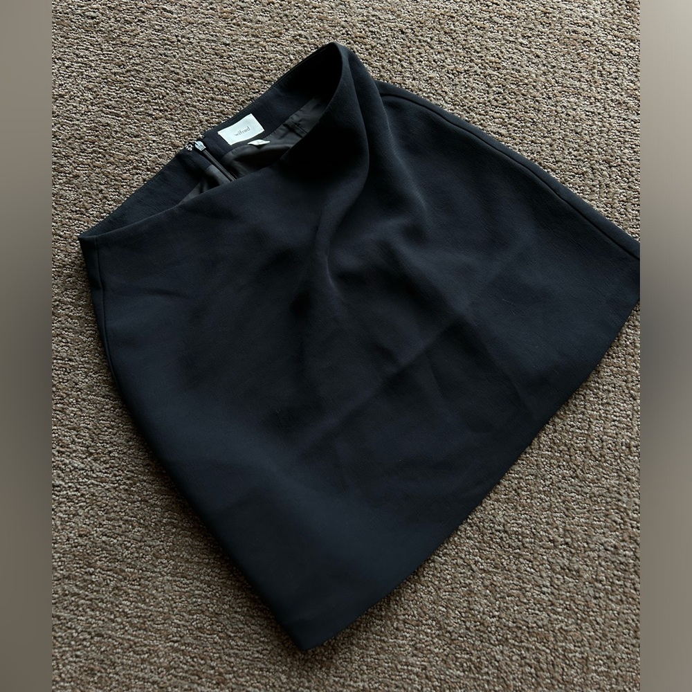 NWOT Aritzia Wilfred Classic Mini Skirt Black